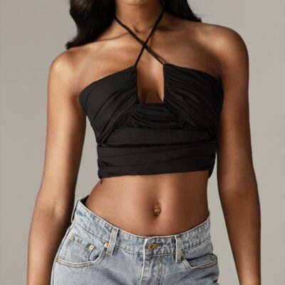 Women Alieva Tops | Davina Ruched Crepe Crop Top (Black)